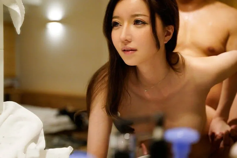 Nữ tiếp viên hàng không và chuyện trả thù ông chồng lén lút mình