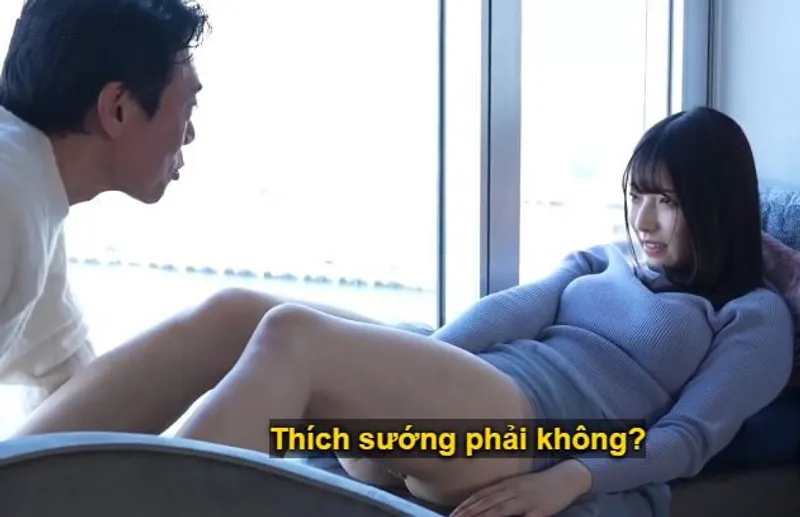 Sự chạm trán giữa ông bác và cô minh tinh non trẻ mới debut tại nhà nghỉ sang trọng.